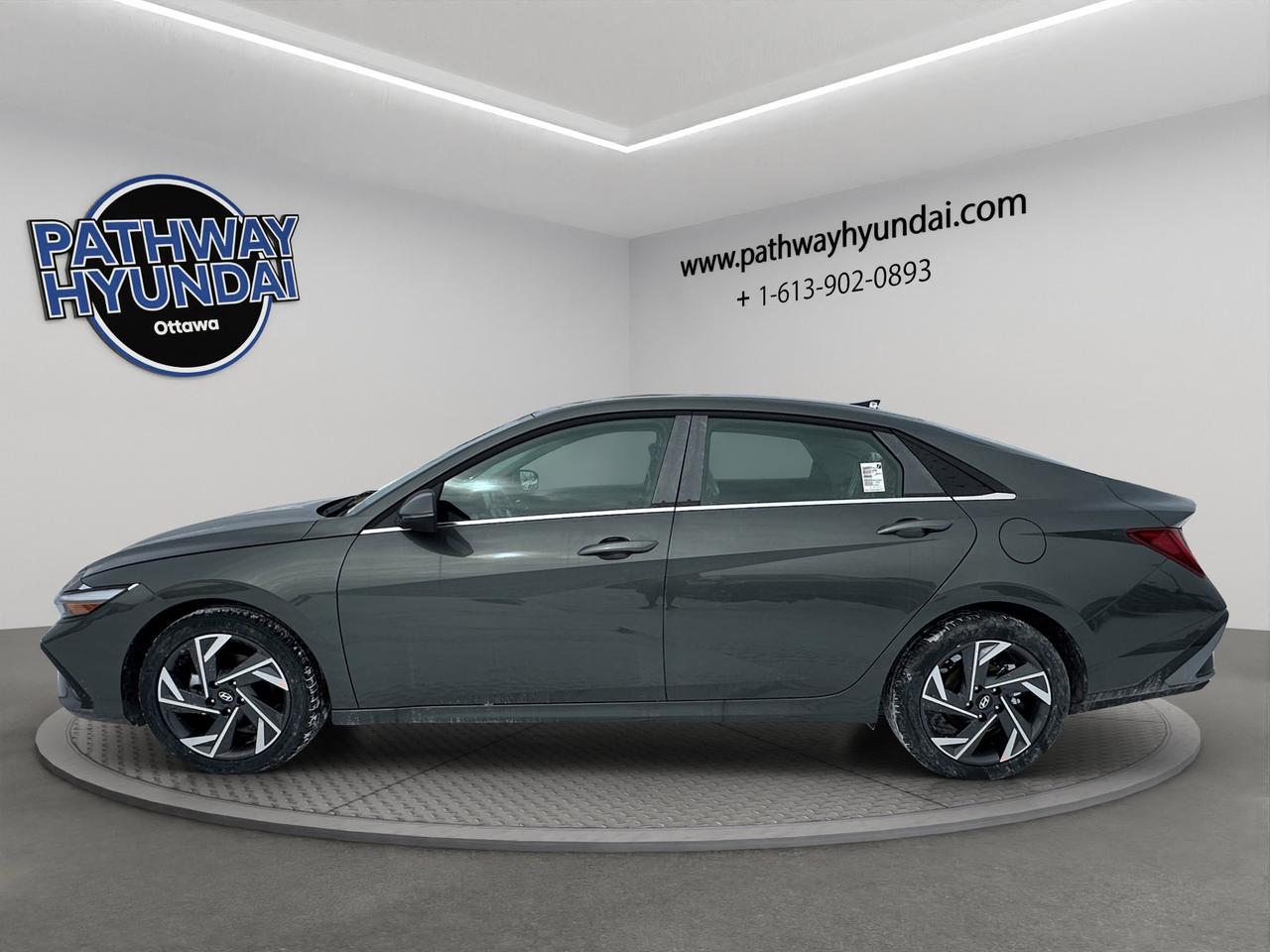 2026 Hyundai Elantra Luxury Photo
