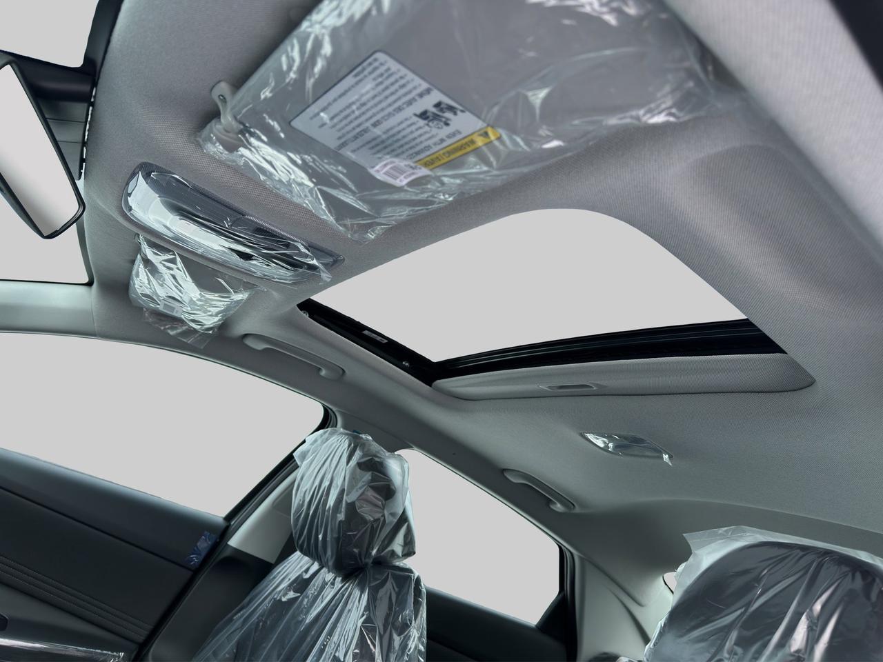 2026 Hyundai Elantra Luxury Photo