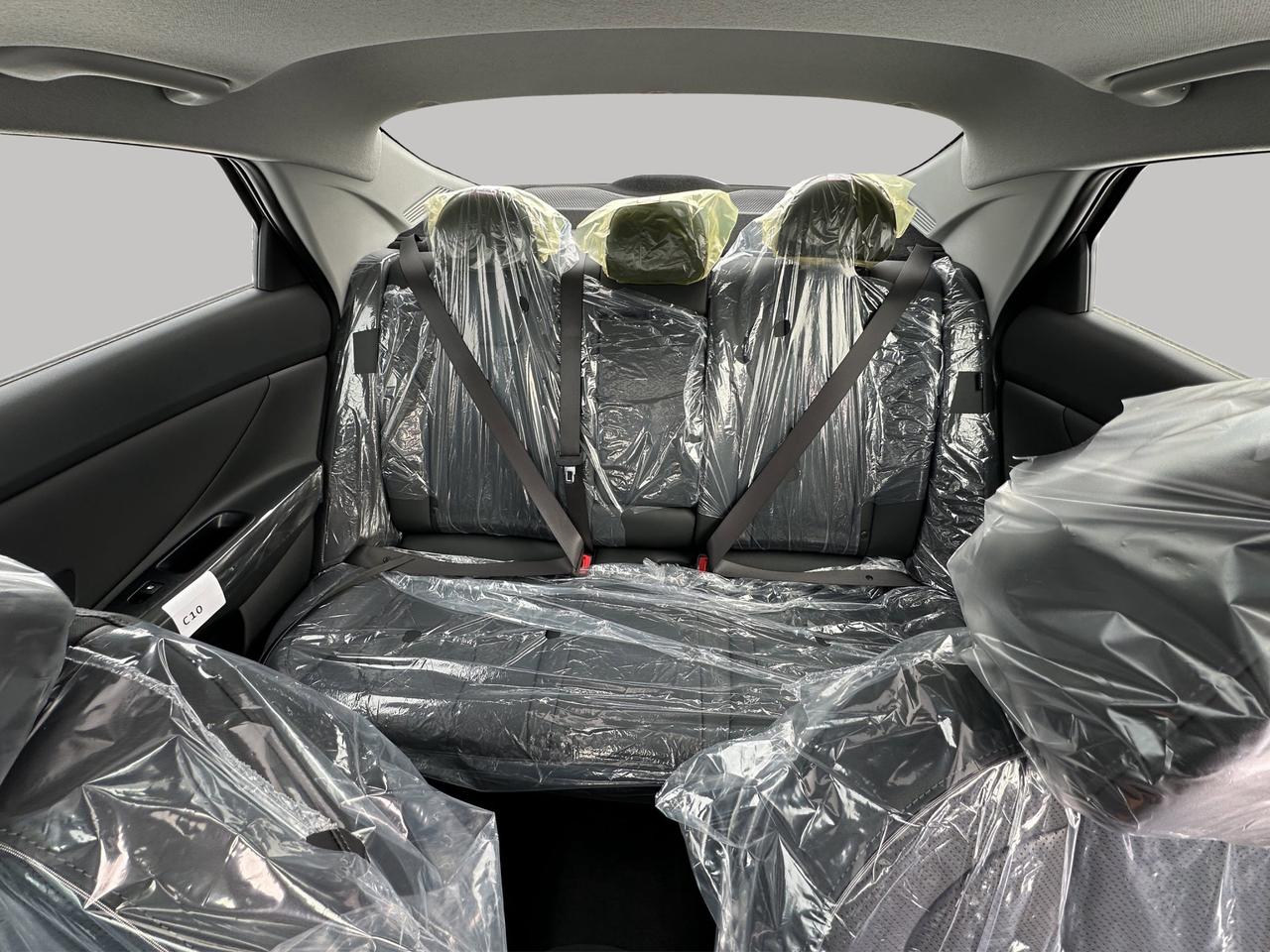 2026 Hyundai Elantra Luxury Photo