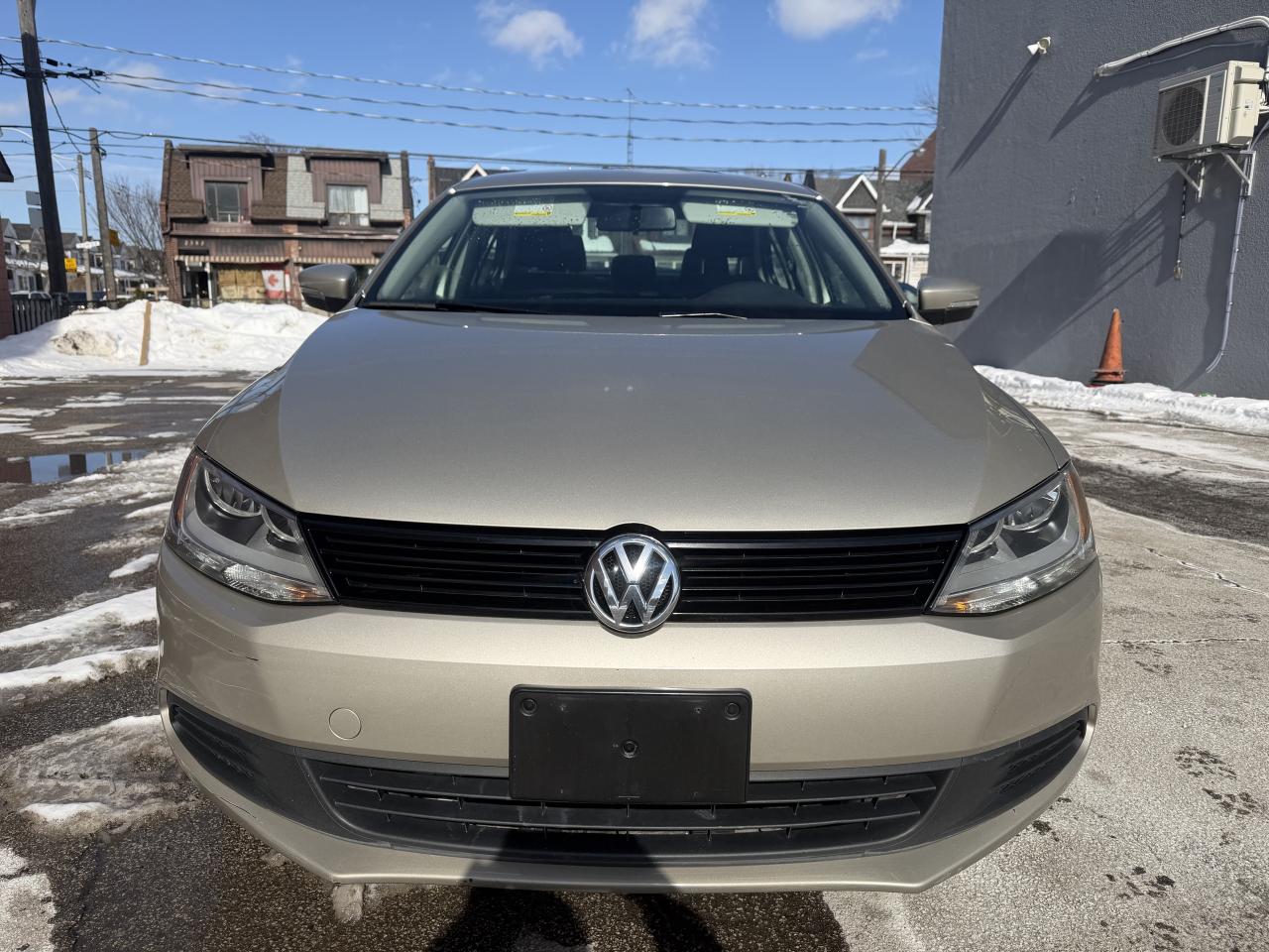 2014 Volkswagen Jetta Sedan 2.0L Auto Trendline+  !!! 66589 KMS !!! LIKE NEW Photo0