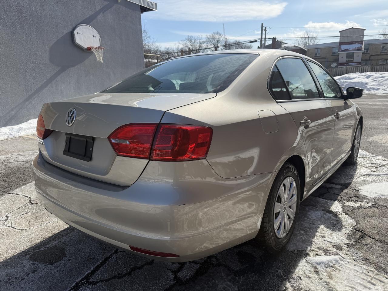 2014 Volkswagen Jetta Sedan 2.0L Auto Trendline+  !!! 66589 KMS !!! LIKE NEW Photo