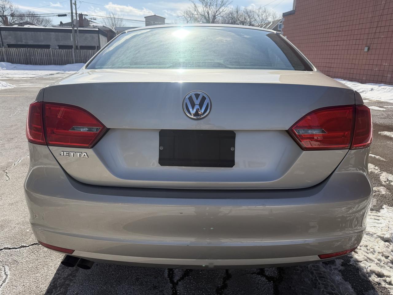 2014 Volkswagen Jetta Sedan 2.0L Auto Trendline+  !!! 66589 KMS !!! LIKE NEW Photo