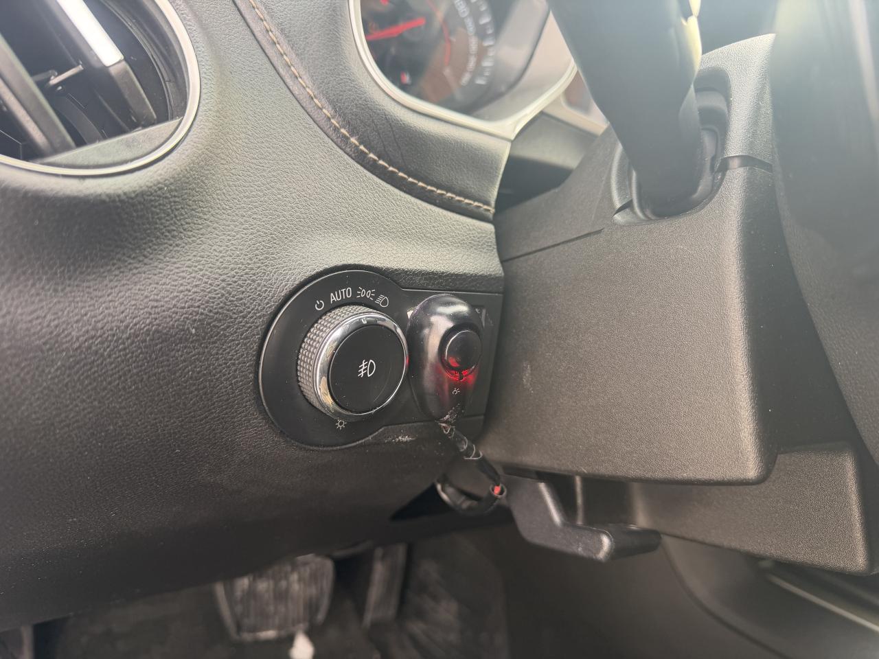 2014 Chevrolet Camaro 2LS /AUTO / 97886 KMS !!!! / CAR FAX CLEAN / MINT Photo