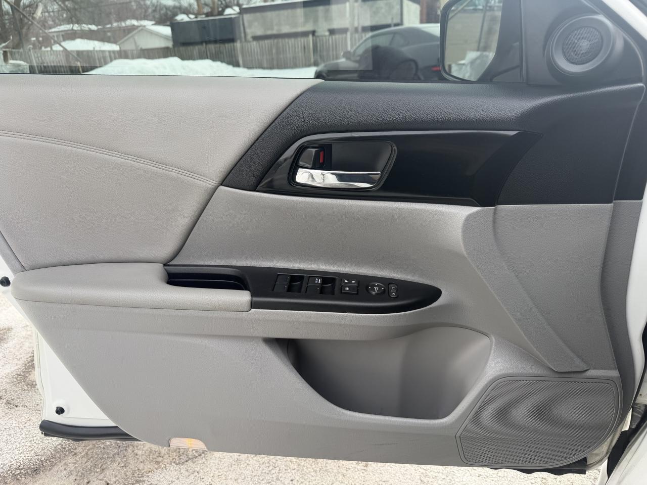 2016 Honda Accord Sedan 4dr I4 CVT LX w-Honda Sensing / ONE OWNER / MINT Photo