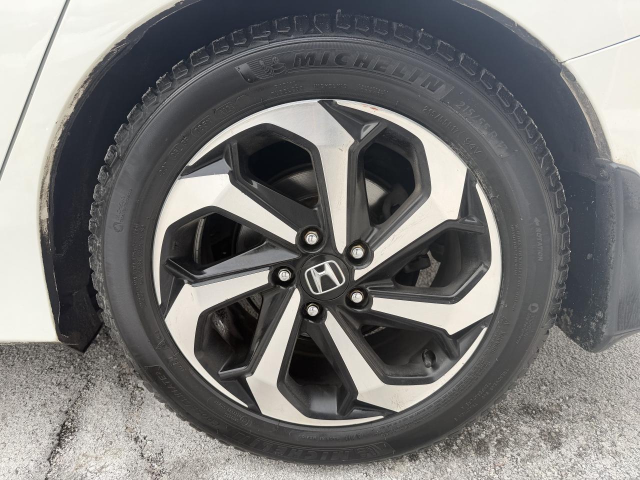 2016 Honda Accord Sedan 4dr I4 CVT LX w-Honda Sensing / ONE OWNER / MINT Photo