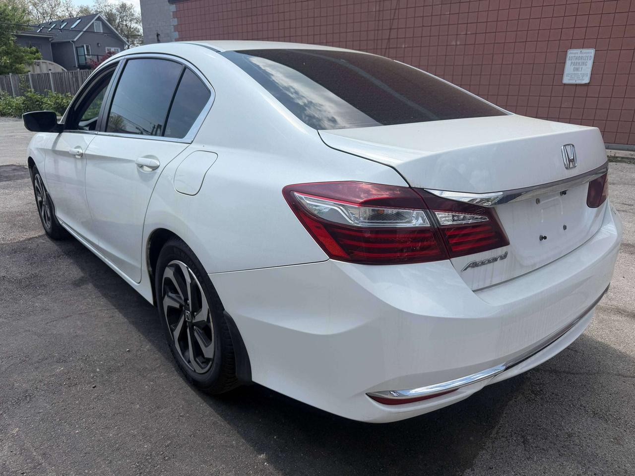 2016 Honda Accord Sedan 4dr I4 CVT LX w-Honda Sensing / ONE OWNER / MINT Photo