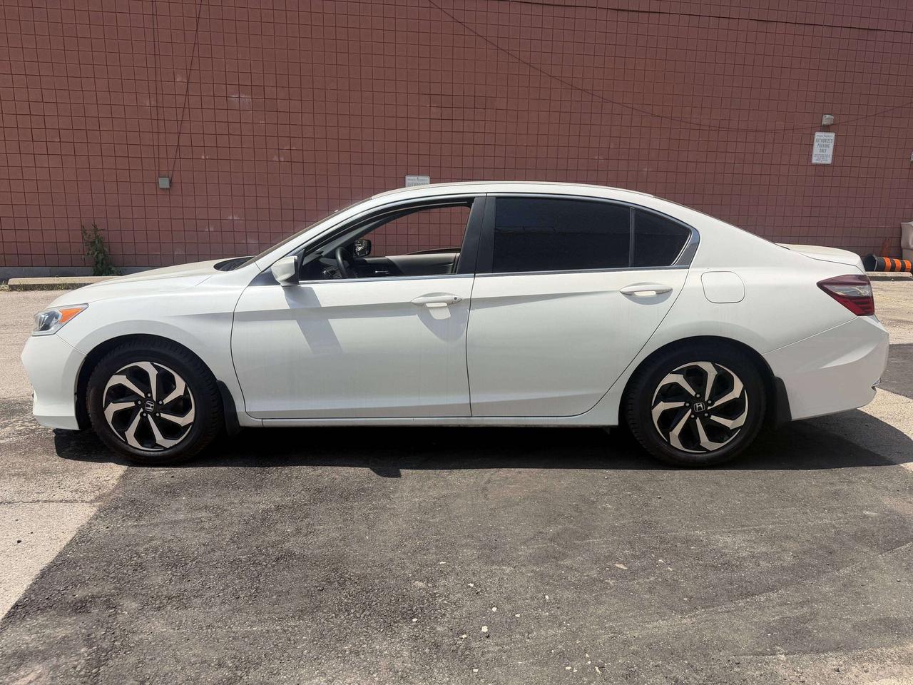 2016 Honda Accord Sedan 4dr I4 CVT LX w-Honda Sensing / ONE OWNER / MINT Photo
