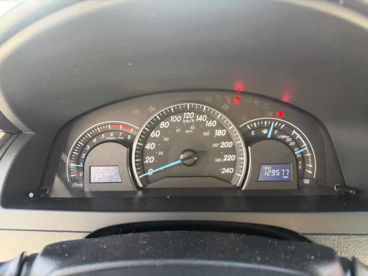 2012 Toyota Camry LE / AUTO / METICULOUSLY  MAINTAINED 129550 KMS !! Photo