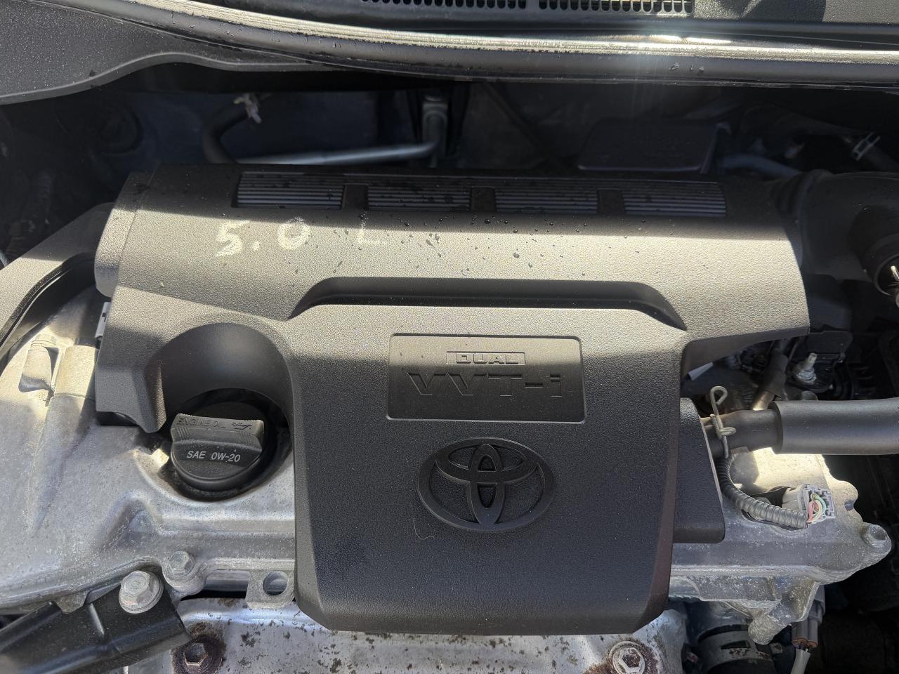 2012 Toyota Camry LE / AUTO / METICULOUSLY  MAINTAINED 129550 KMS !! Photo