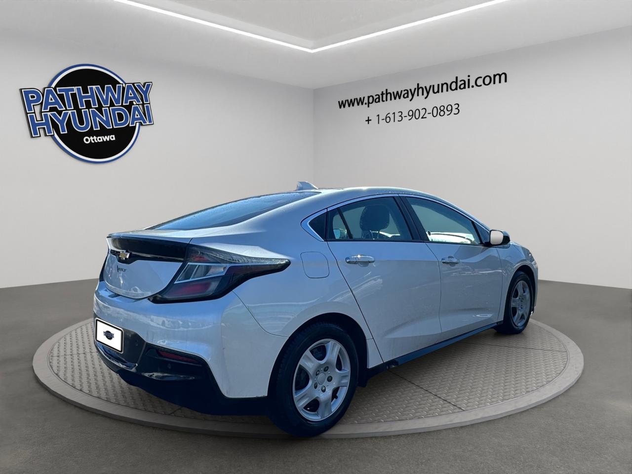 2017 Chevrolet Volt Premier | Reverse Cam | Heated Seats Photo2