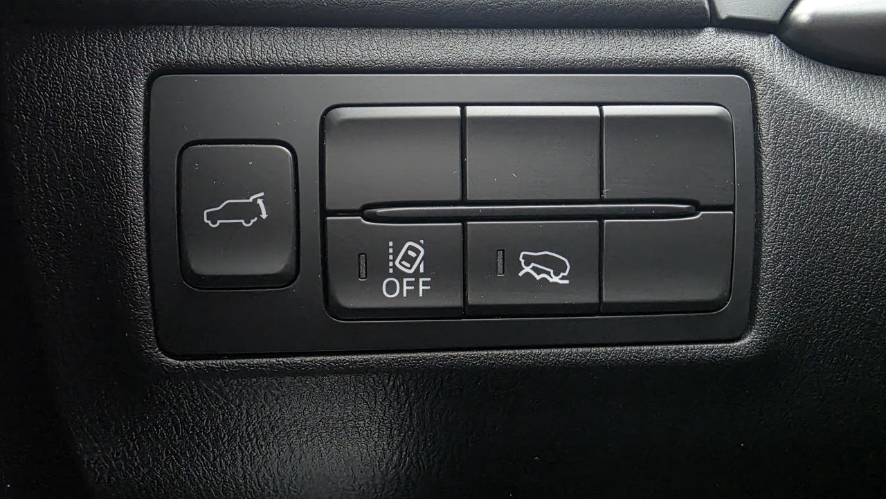 2023 Mazda CX-9 7 PASSENGERS AWD LOW LOW KM 1 OWNER CLEAN CARFAX Photo