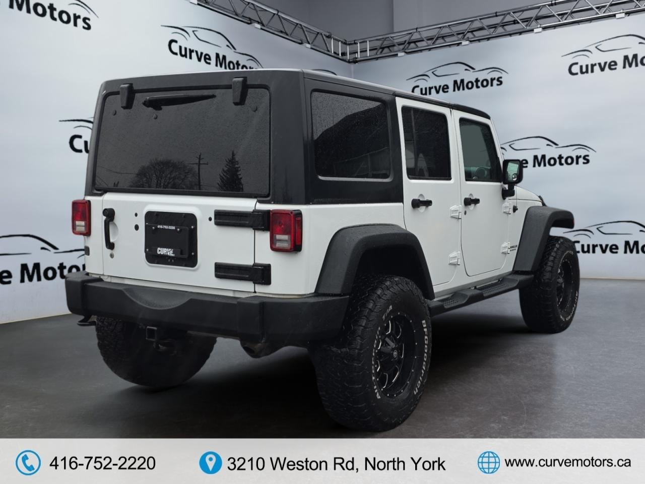 2017 Jeep WRANGLER UNLIMITED 4WD 4dr Sport * 1 OWNER / LOW KM / AUTOMATIC / 3.6 Photo