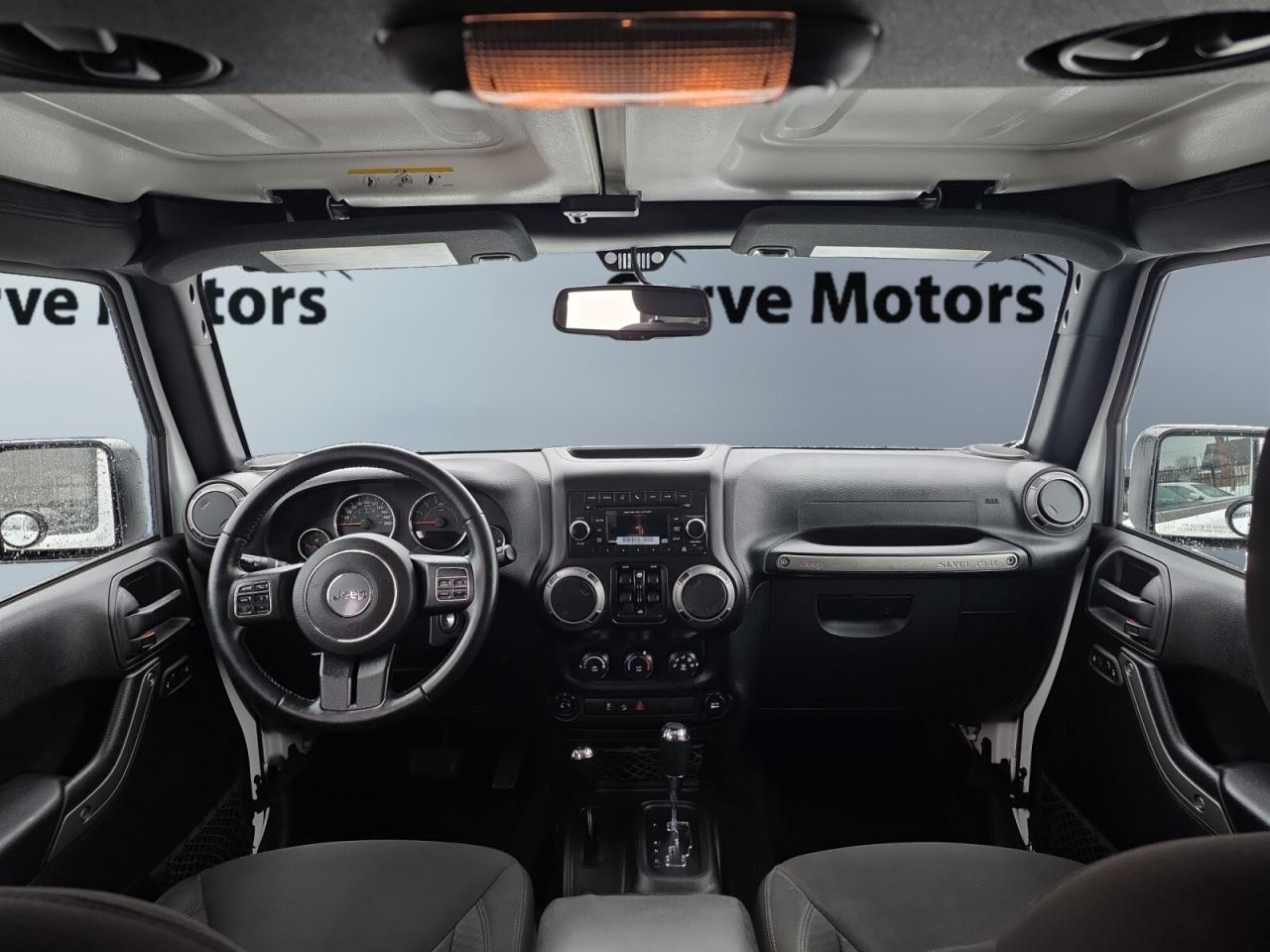 2017 Jeep WRANGLER UNLIMITED 4WD 4dr Sport * 1 OWNER / LOW KM / AUTOMATIC / 3.6 Photo