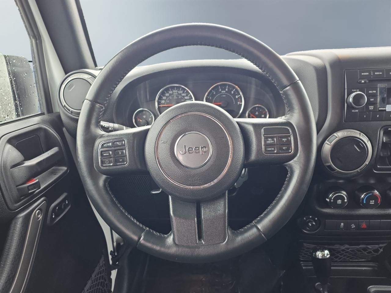 2017 Jeep WRANGLER UNLIMITED 4WD 4dr Sport * 1 OWNER / LOW KM / AUTOMATIC / 3.6 Photo