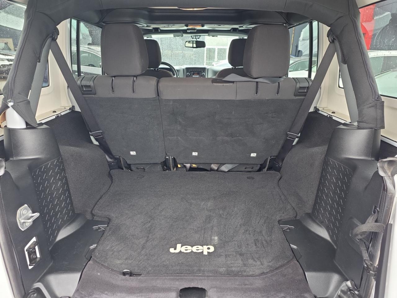 2017 Jeep WRANGLER UNLIMITED 4WD 4dr Sport * 1 OWNER / LOW KM / AUTOMATIC / 3.6 Photo