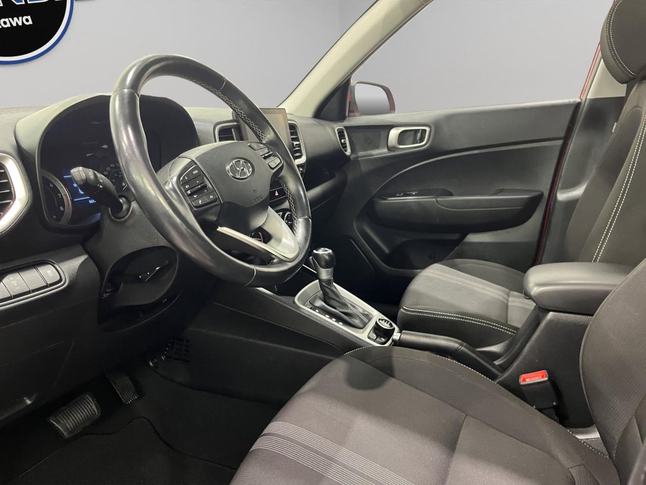 2022 Hyundai Venue Trend | Reverse Cam | Heated Seats Photo