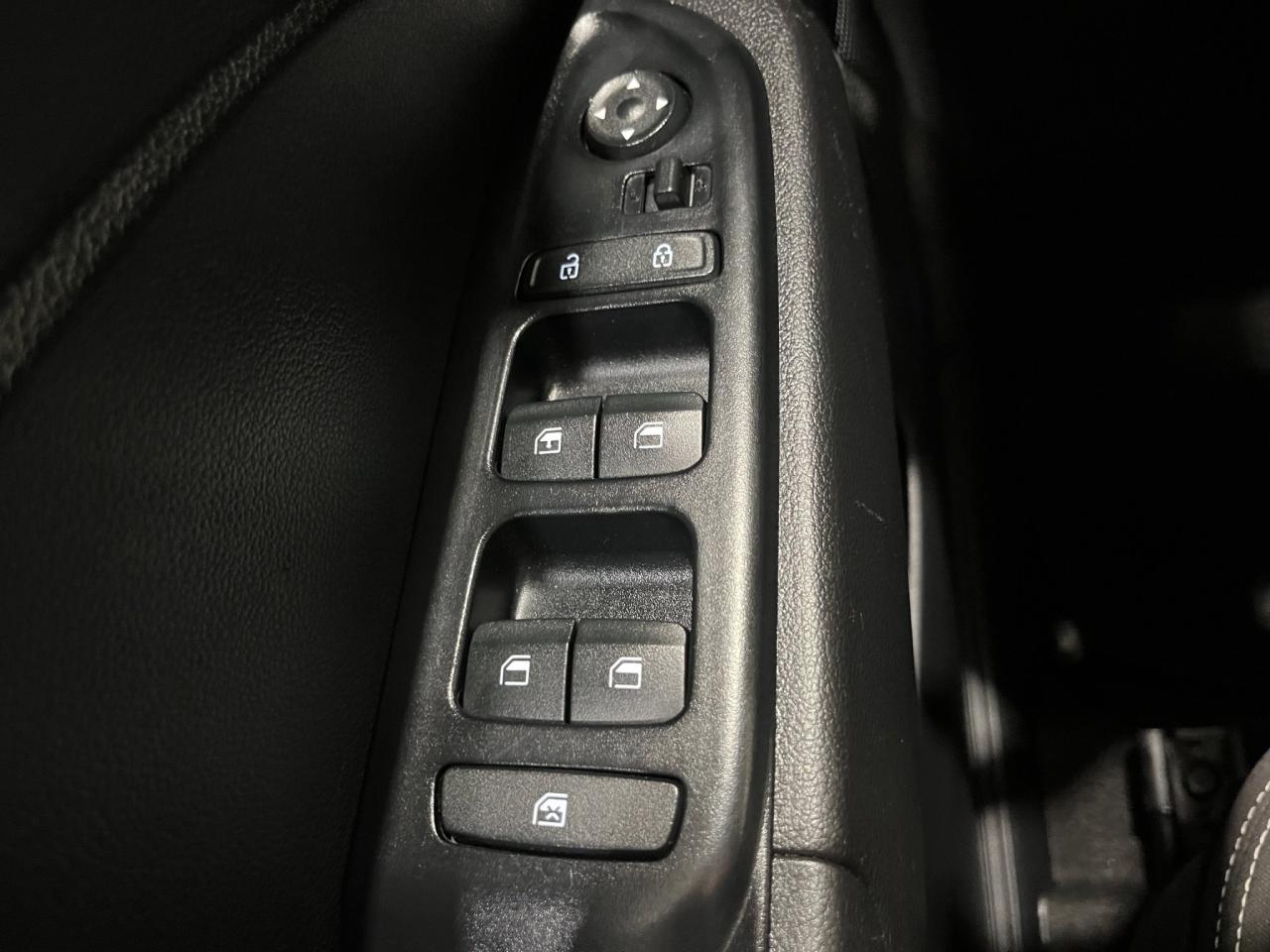 2022 Hyundai Venue Trend | Reverse Cam | Heated Seats Photo