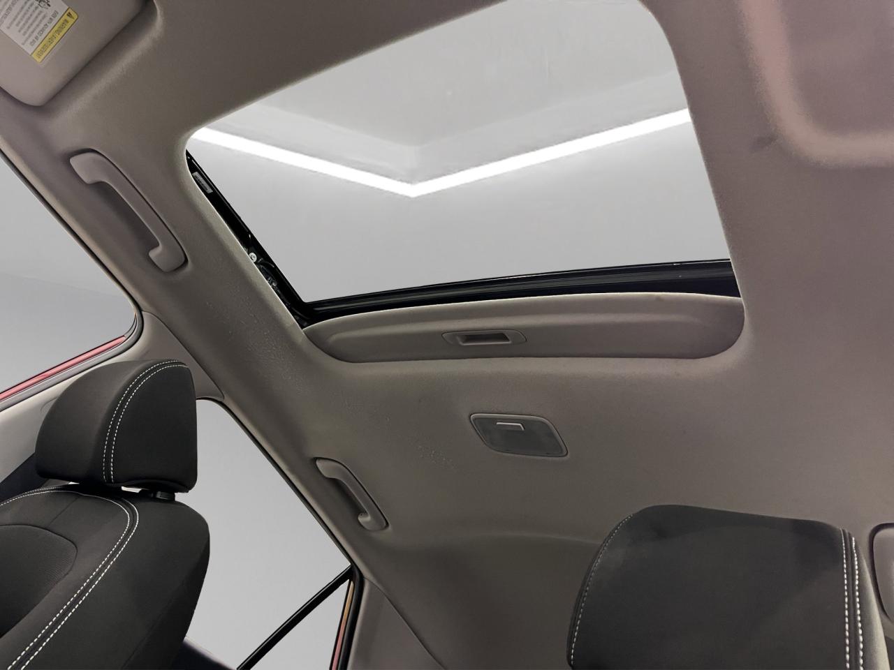 2022 Hyundai Venue Trend | Reverse Cam | Heated Seats Photo