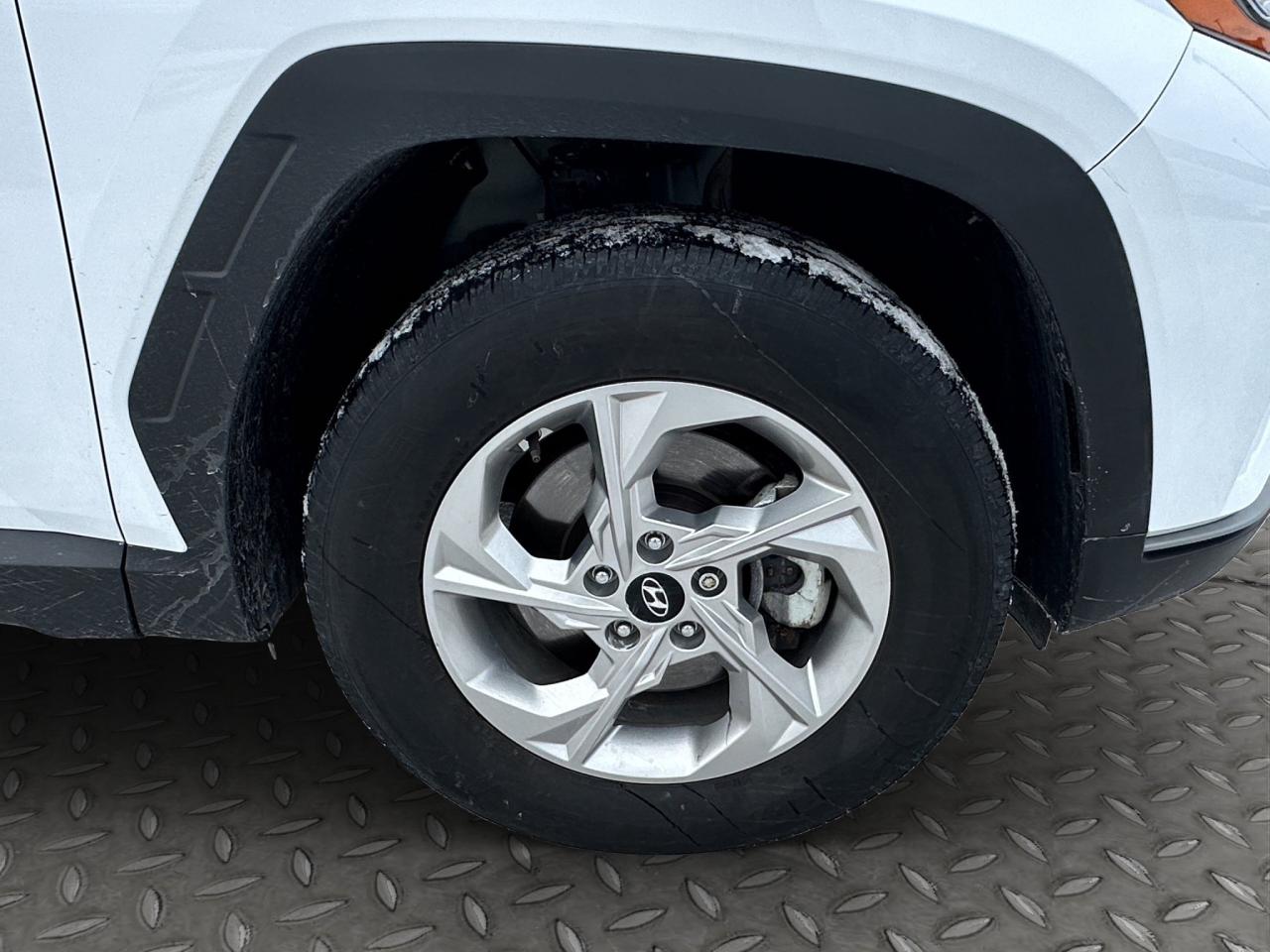 2023 Hyundai Tucson Essential | Reverse Cam | Heated Seats Photo