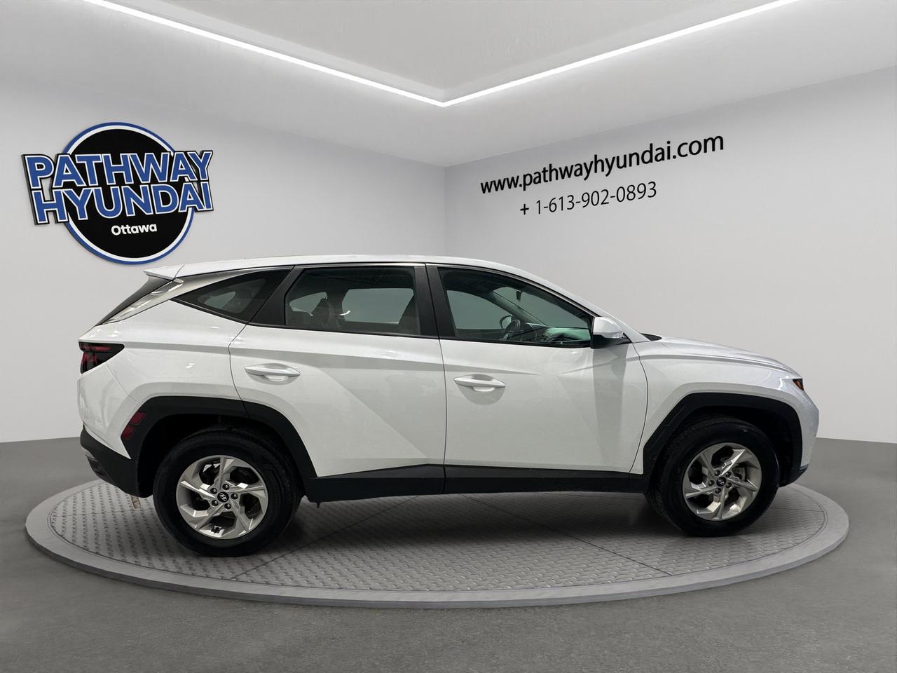 2023 Hyundai Tucson Essential | Reverse Cam | Heated Seats Photo2