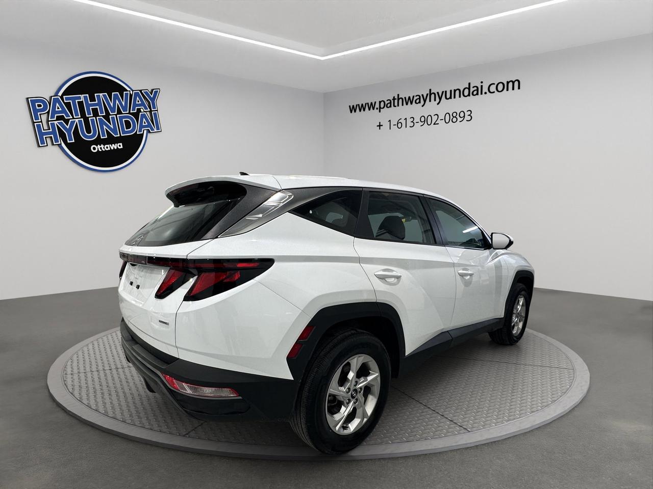 2023 Hyundai Tucson Essential | Reverse Cam | Heated Seats Photo3