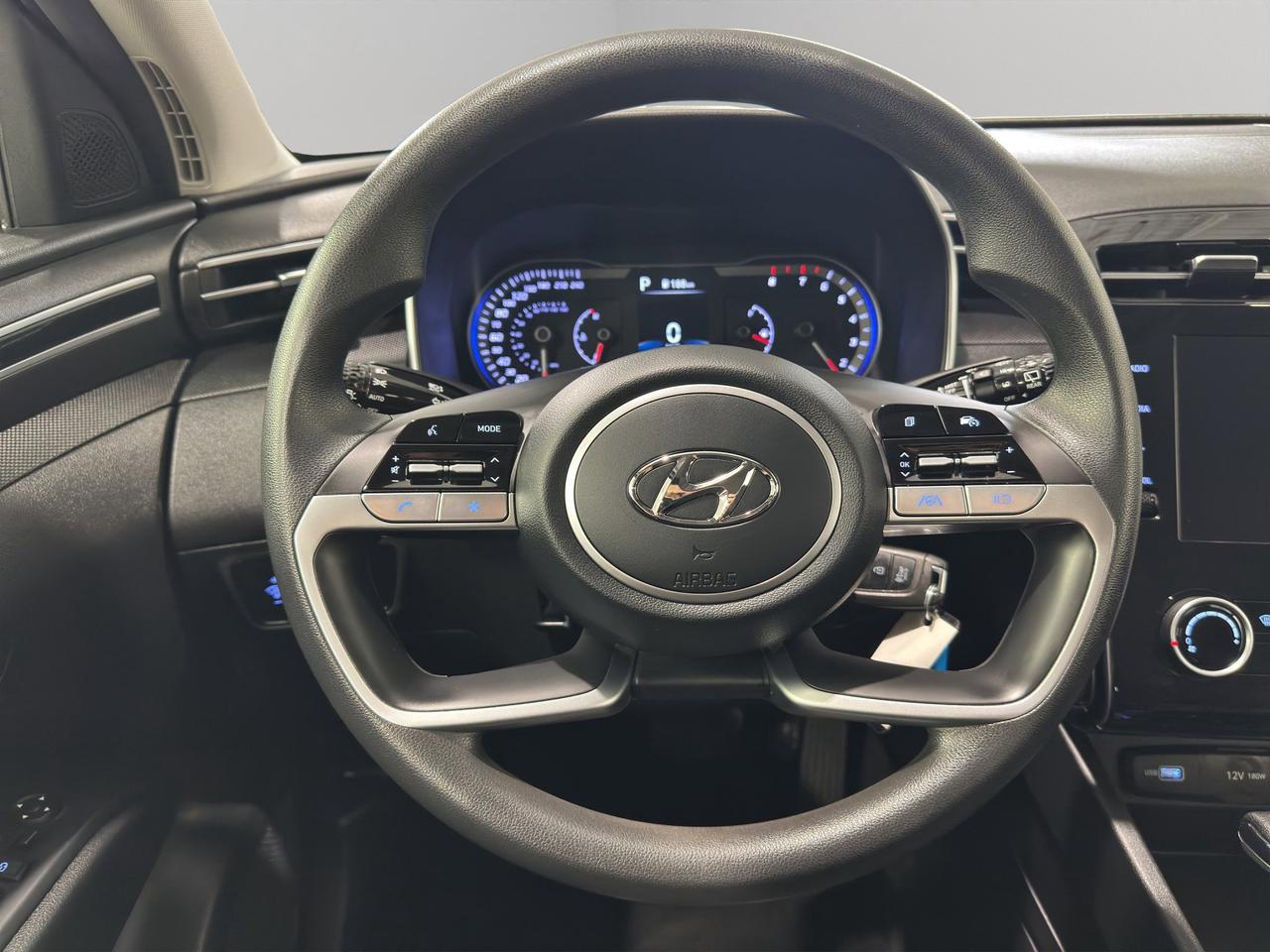 2023 Hyundai Tucson Essential | Reverse Cam | Heated Seats Photo