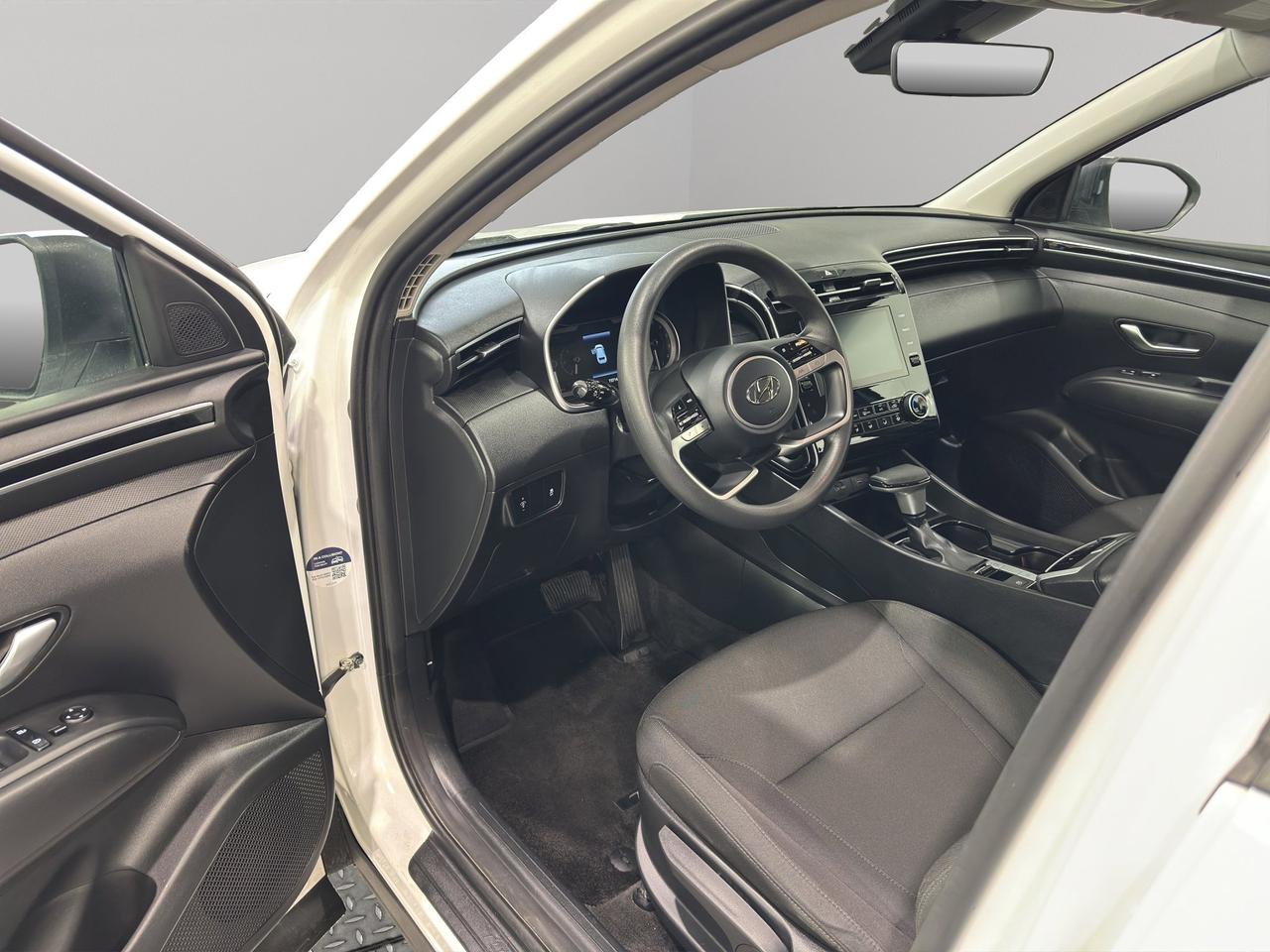 2023 Hyundai Tucson Essential | Reverse Cam | Heated Seats Photo