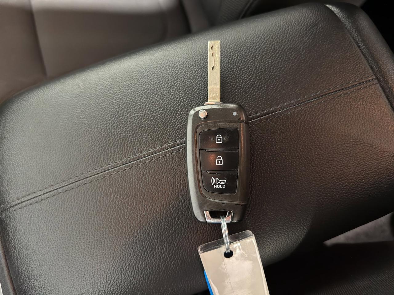 2023 Hyundai Tucson Essential | AWD | Lane Keeping Assist and Lane Departure Warning Photo