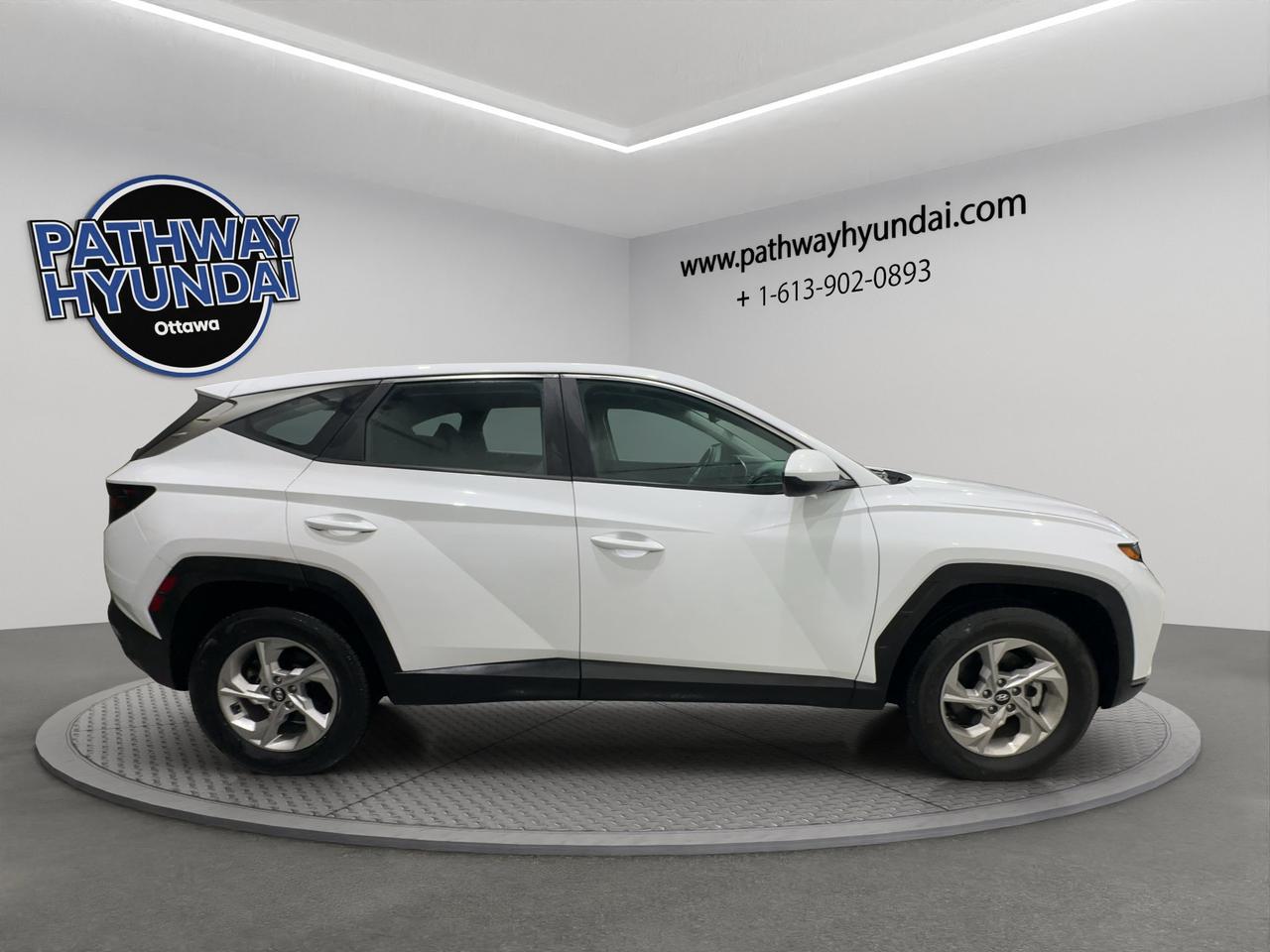 2023 Hyundai Tucson Essential | AWD | Lane Keeping Assist and Lane Departure Warning Photo