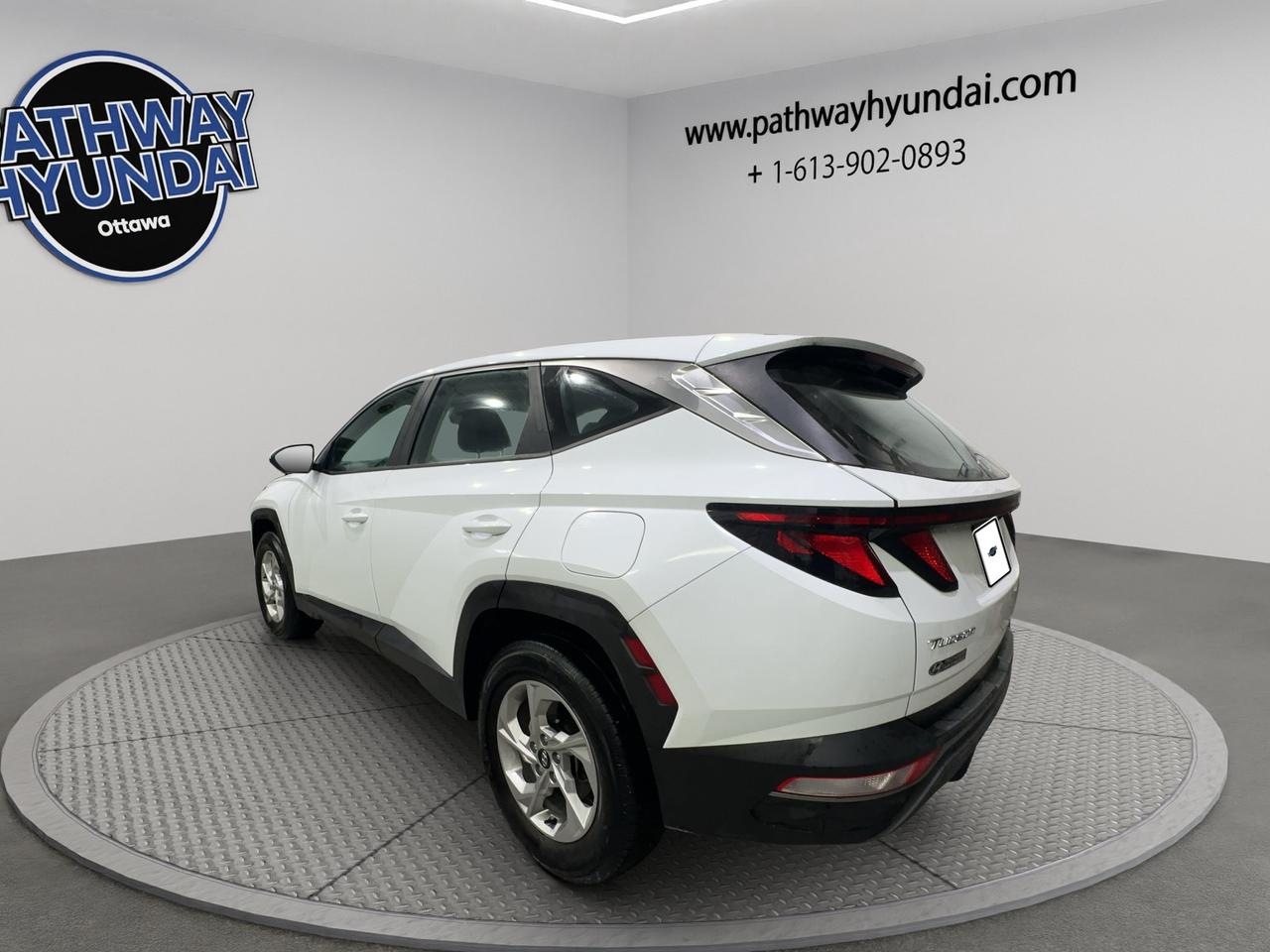 2023 Hyundai Tucson Essential | AWD | Lane Keeping Assist and Lane Departure Warning Photo