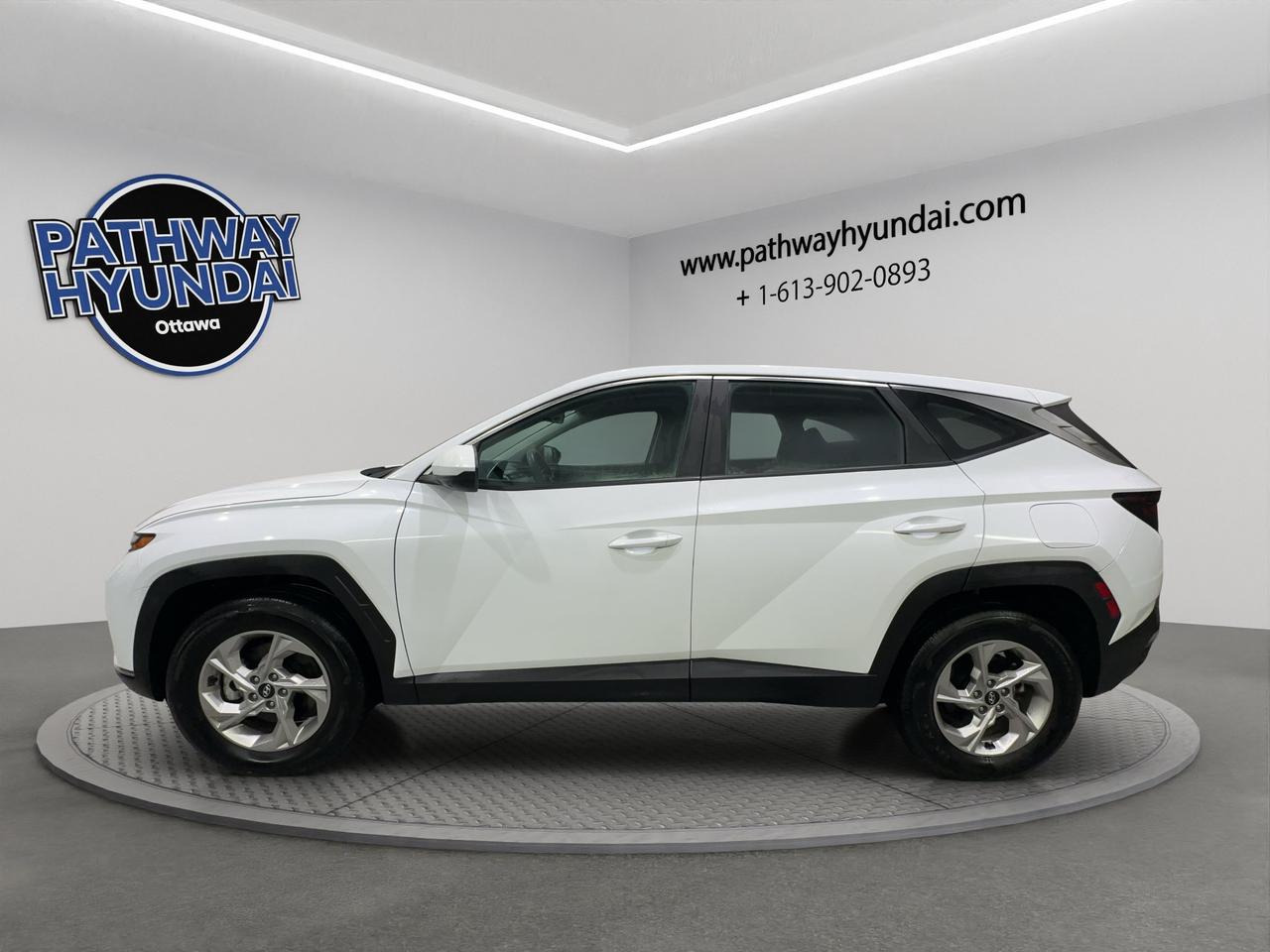 2023 Hyundai Tucson Essential | AWD | Lane Keeping Assist and Lane Departure Warning Photo