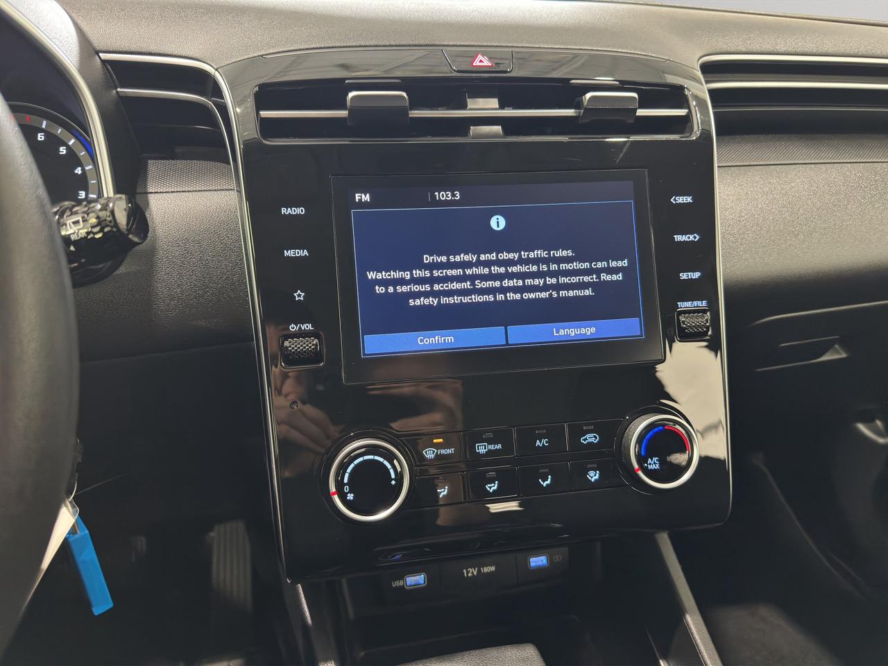 2023 Hyundai Tucson Essential | AWD | Lane Keeping Assist and Lane Departure Warning Photo