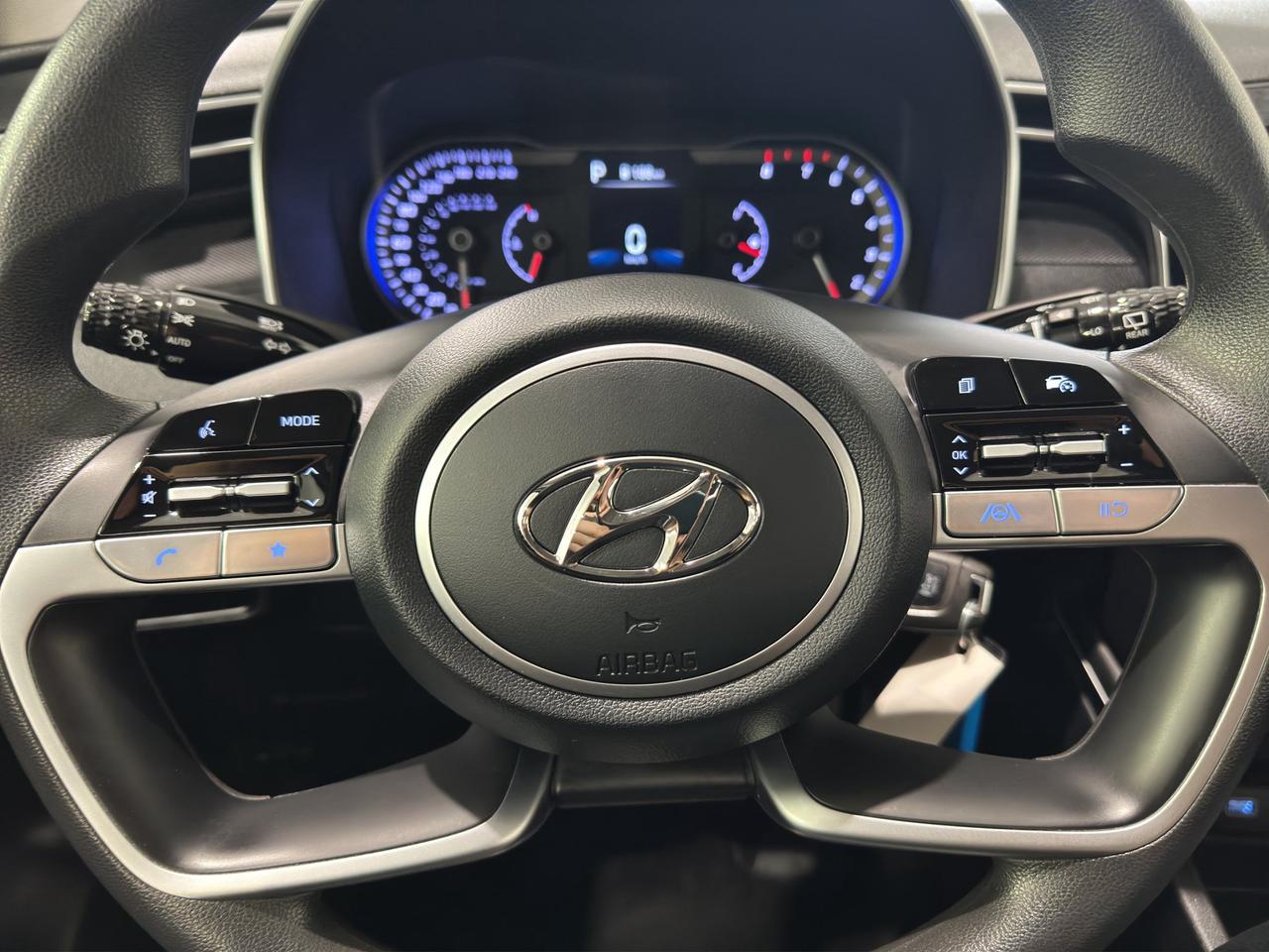 2023 Hyundai Tucson Essential | AWD | Lane Keeping Assist and Lane Departure Warning Photo