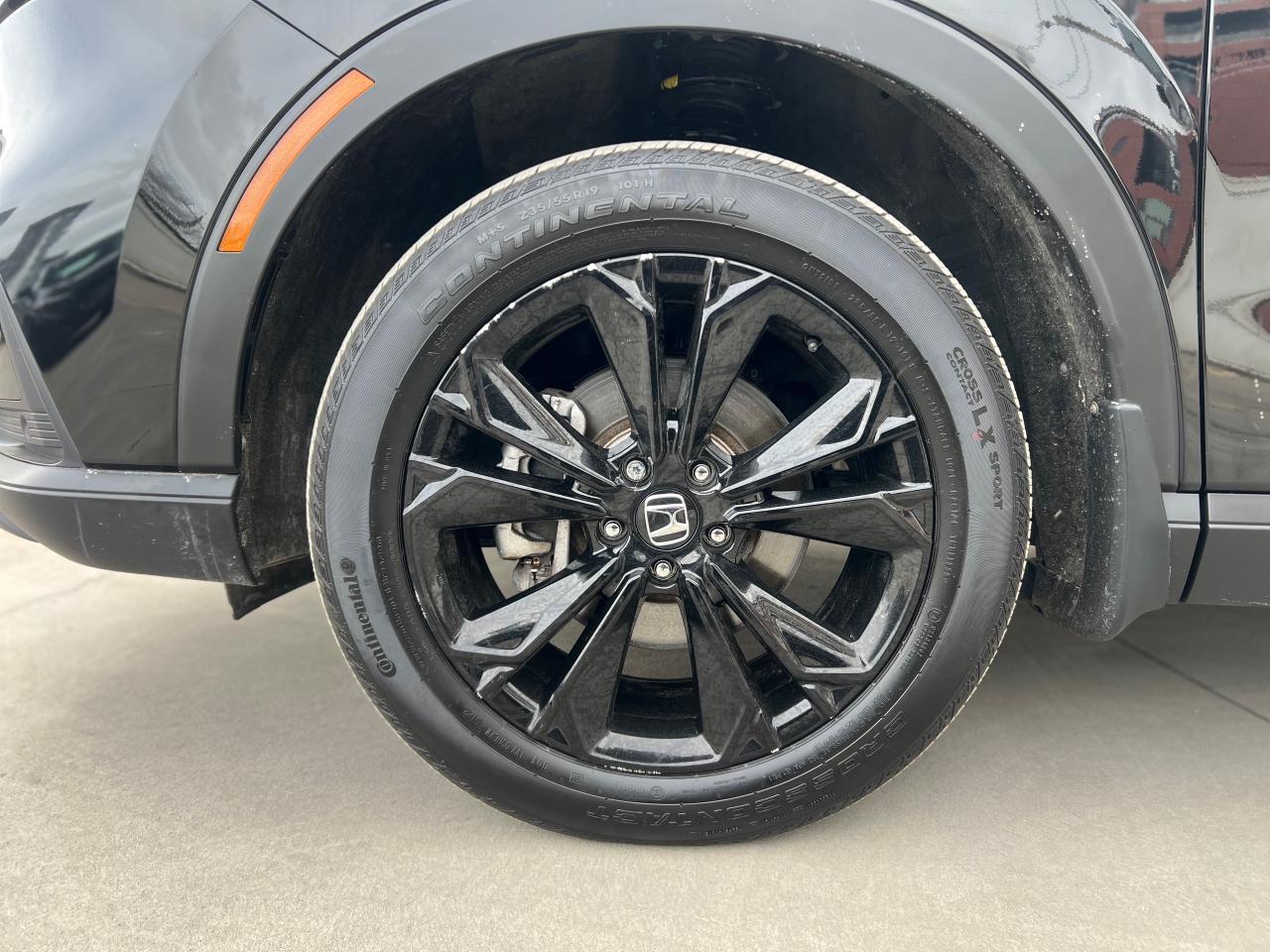 2023 Honda CR-V Hybrid Touring 4dr All-Wheel Drive Photo