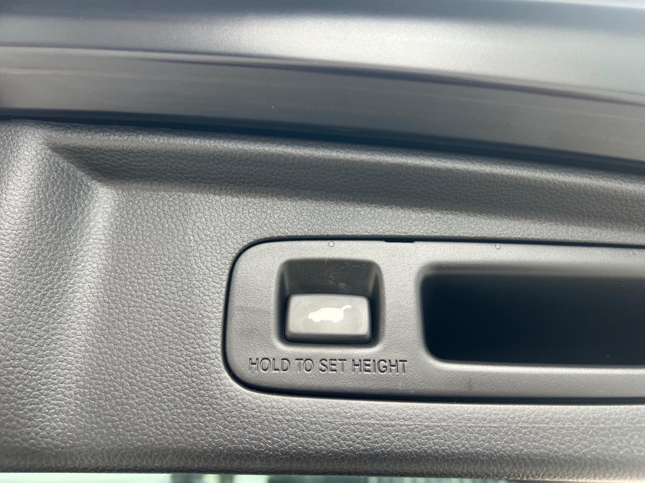 2023 Honda CR-V Hybrid Touring 4dr All-Wheel Drive Photo