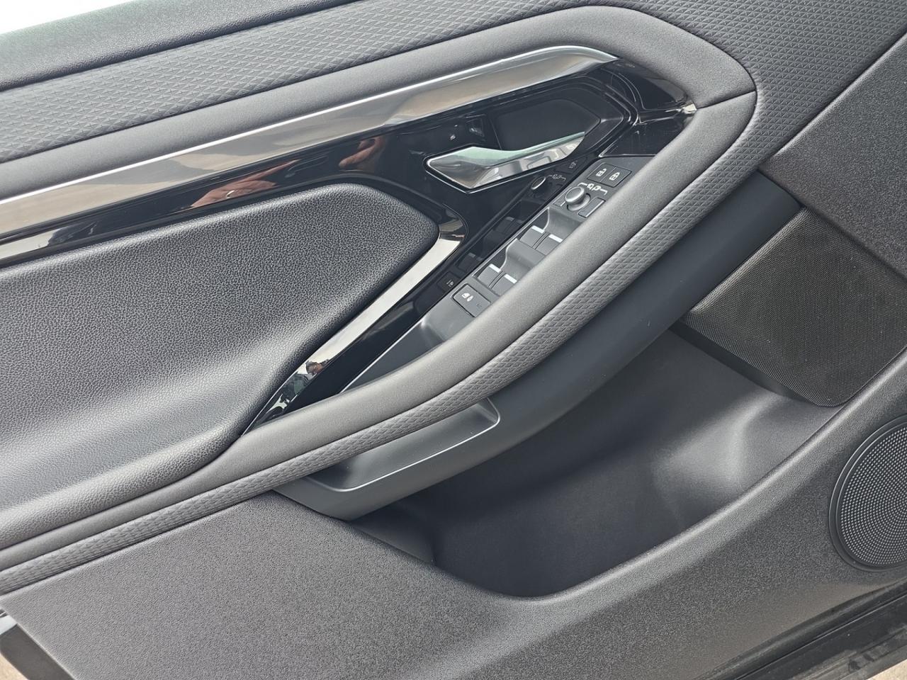 2021 Land Rover Range Rover Evoque 1 OWNER / NO ACCIDENTS / WIRELESS CARPLAY / 360 CA Photo