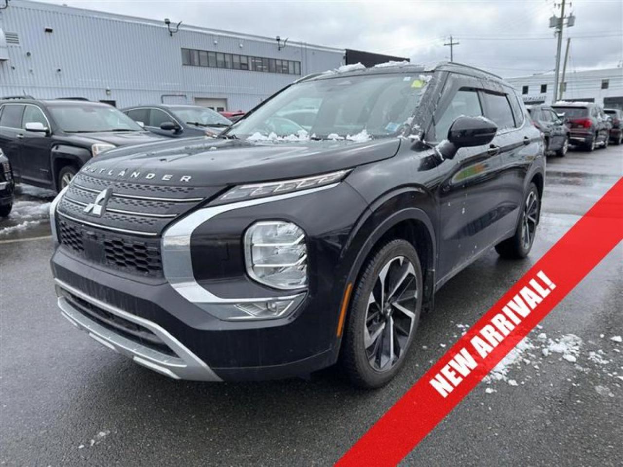 Recent Arrival! 2022 Mitsubishi Outlander LE 4WD, 3rd row seats: split-bench, Alloy wheels, Auto High-beam Headlights, Dual front impact airbags, Dual front side impact airbags, Front fog lights, Headlight cleaning, Heated front seats, Heated steering wheel, Occupant sensing airbag, Overhead airbag, Power Liftgate, Power moonroof, Rear Parking Sensors, Rear side impact airbag.CARFAX Canada No Reported AccidentsBlack Diamond 2022 Mitsubishi Outlander LE 4WD CVT 2.5L 4-Cylinder DOHCSteele Mitsubishi has the largest and most diverse selection of preowned vehicles in HRM. Buy with confidence, knowing we use fair market pricing guaranteeing the absolute best value in all of our pre owned inventory!Steele Auto Group is one of the most diversified group of automobile dealerships in Canada, with 60 dealerships selling 29 brands and an employee base of well over 2300. Sales are up over last year and our plan going forward is to expand further into Atlantic Canada and the United States furthering our commitment to our Canadian customers as well as welcoming our new customers in the USA.