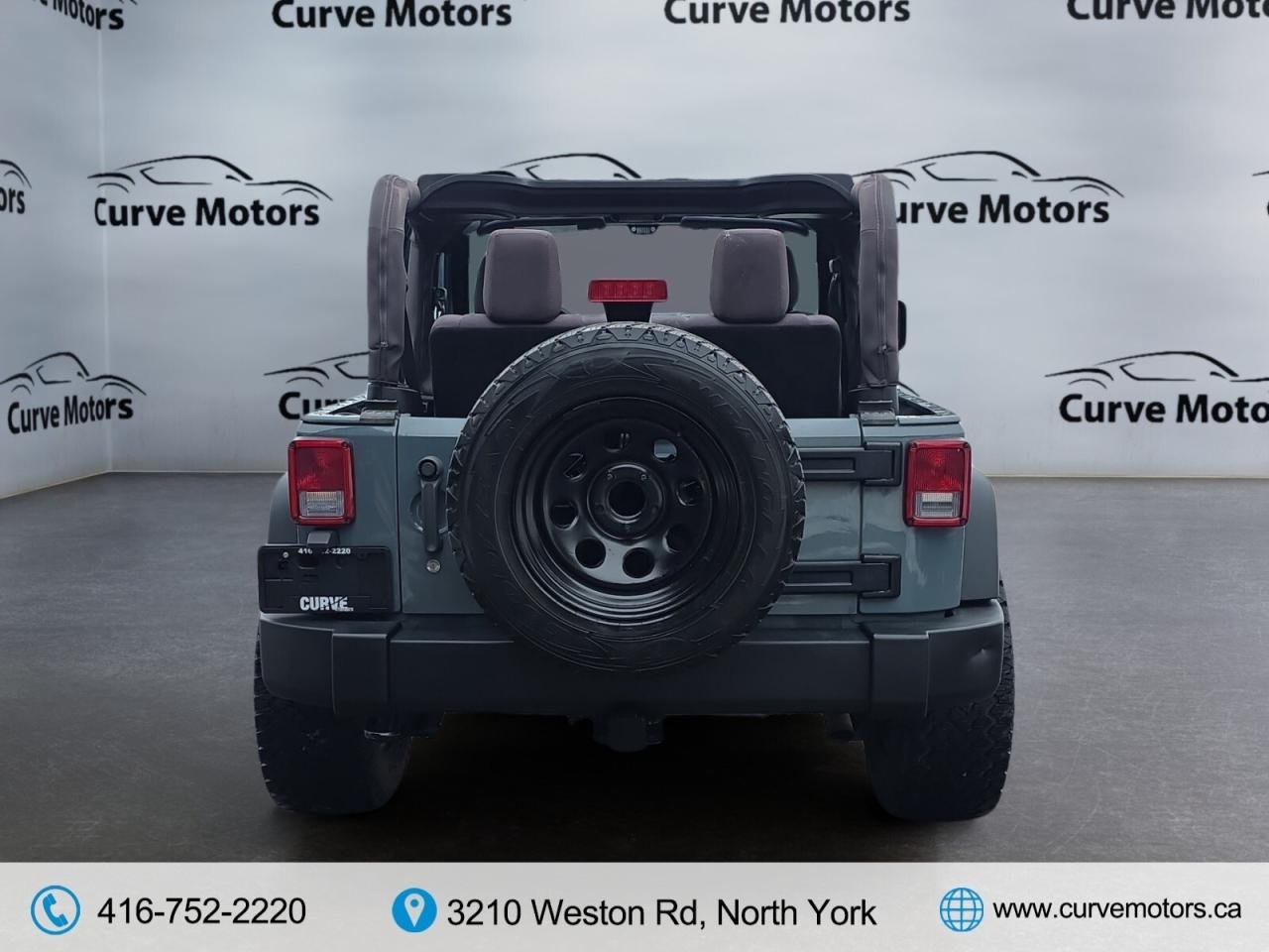 2015 Jeep Wrangler 4WD 2dr Sport * NO ACCIDENTS / MANUAL / BLUETOOTH Photo
