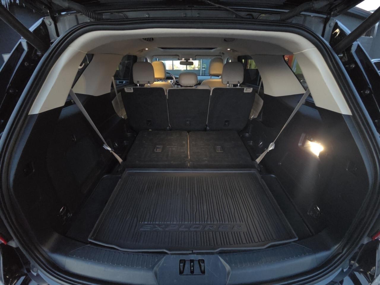 2023 Ford Explorer Limited 4WD * NO ACCIDENTS / CARPLAY / PANO ROOF / Photo