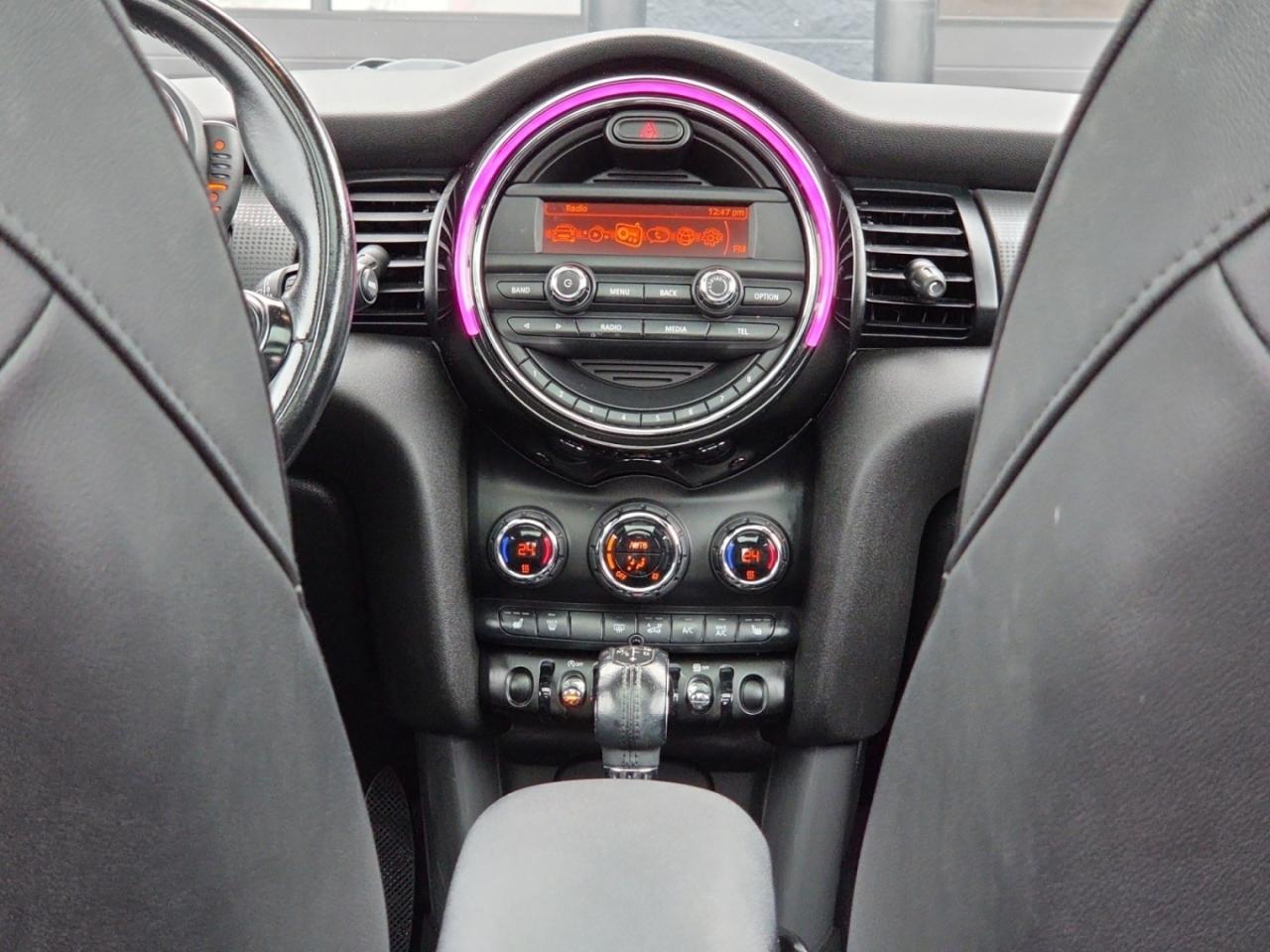 2016 MINI Cooper NO ACCIDENTS / AUTO / FREE WINTER SET / FULL SERVI Photo