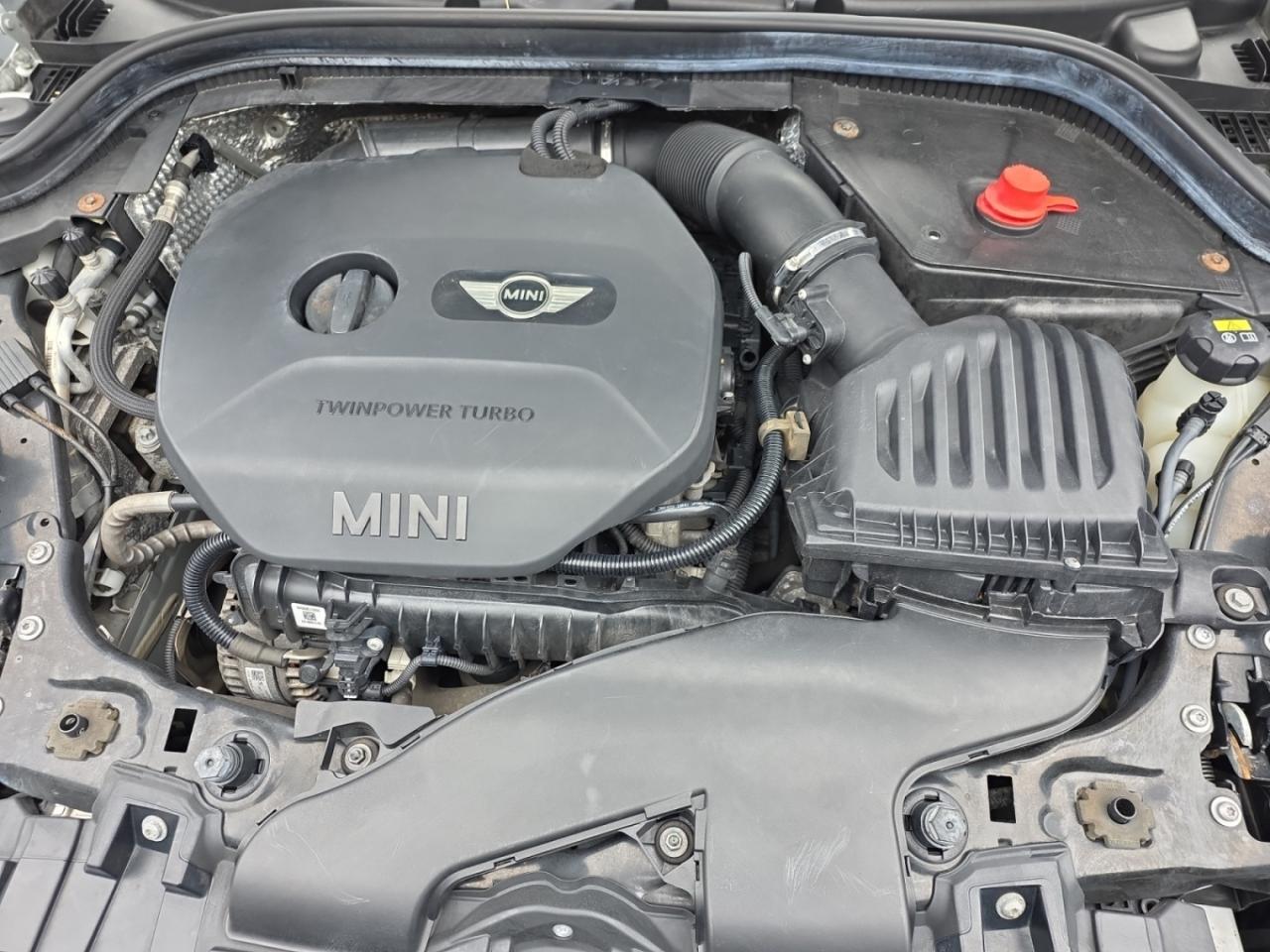 2016 MINI Cooper NO ACCIDENTS / AUTO / FREE WINTER SET / FULL SERVI Photo