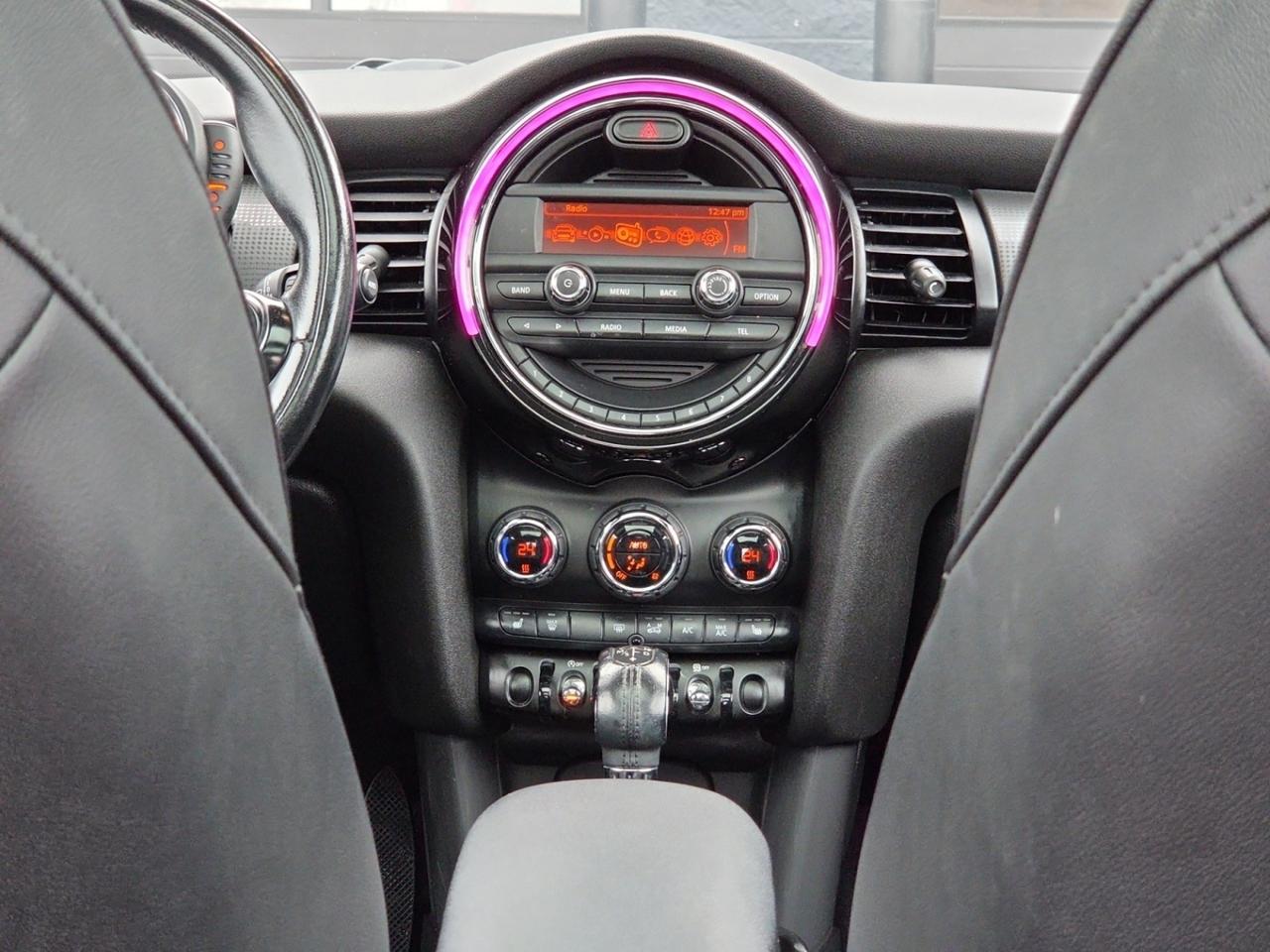 2016 MINI Cooper NO ACCIDENTS / AUTO / FREE WINTER SET / FULL SERVI Photo