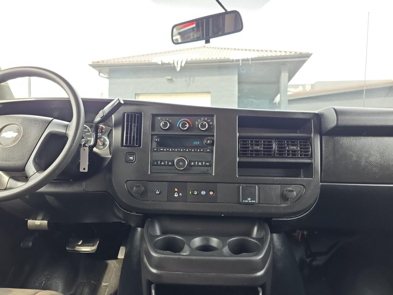 2020 Chevrolet Express 2500 155 * CAMERA / LOW KM / SERVICE HISTORY / BLU Photo