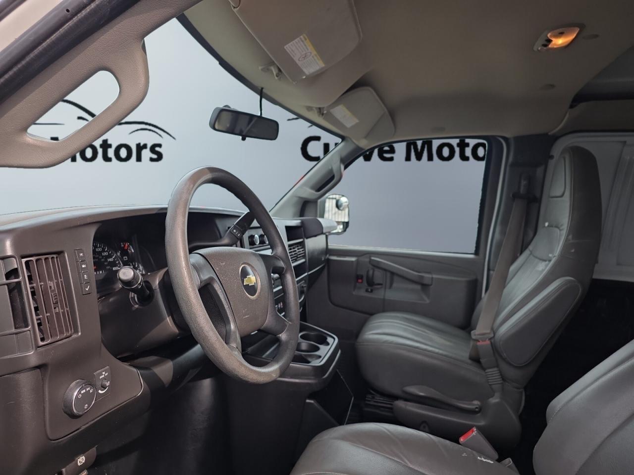 2020 Chevrolet Express 2500 155 * CAMERA / LOW KM / SERVICE HISTORY / BLU Photo