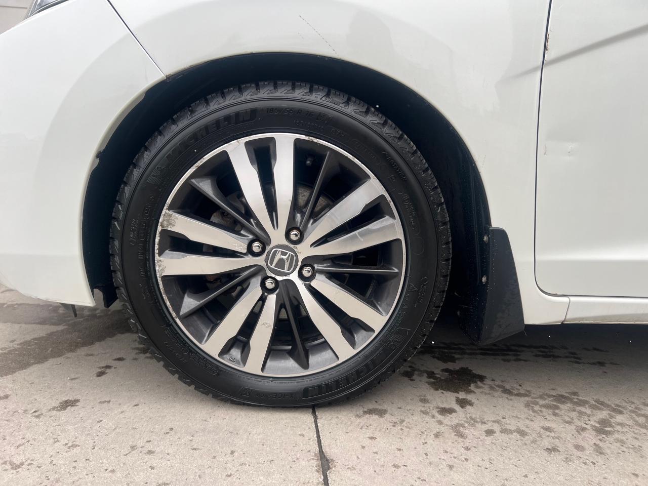 2015 Honda Fit EX (CVT) 4dr Hatchback Photo