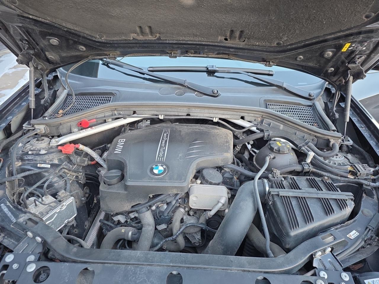 2017 BMW X4 xDrive28i M-Sport * NO ACCIDENTS / DRIVER ASSIST / Photo