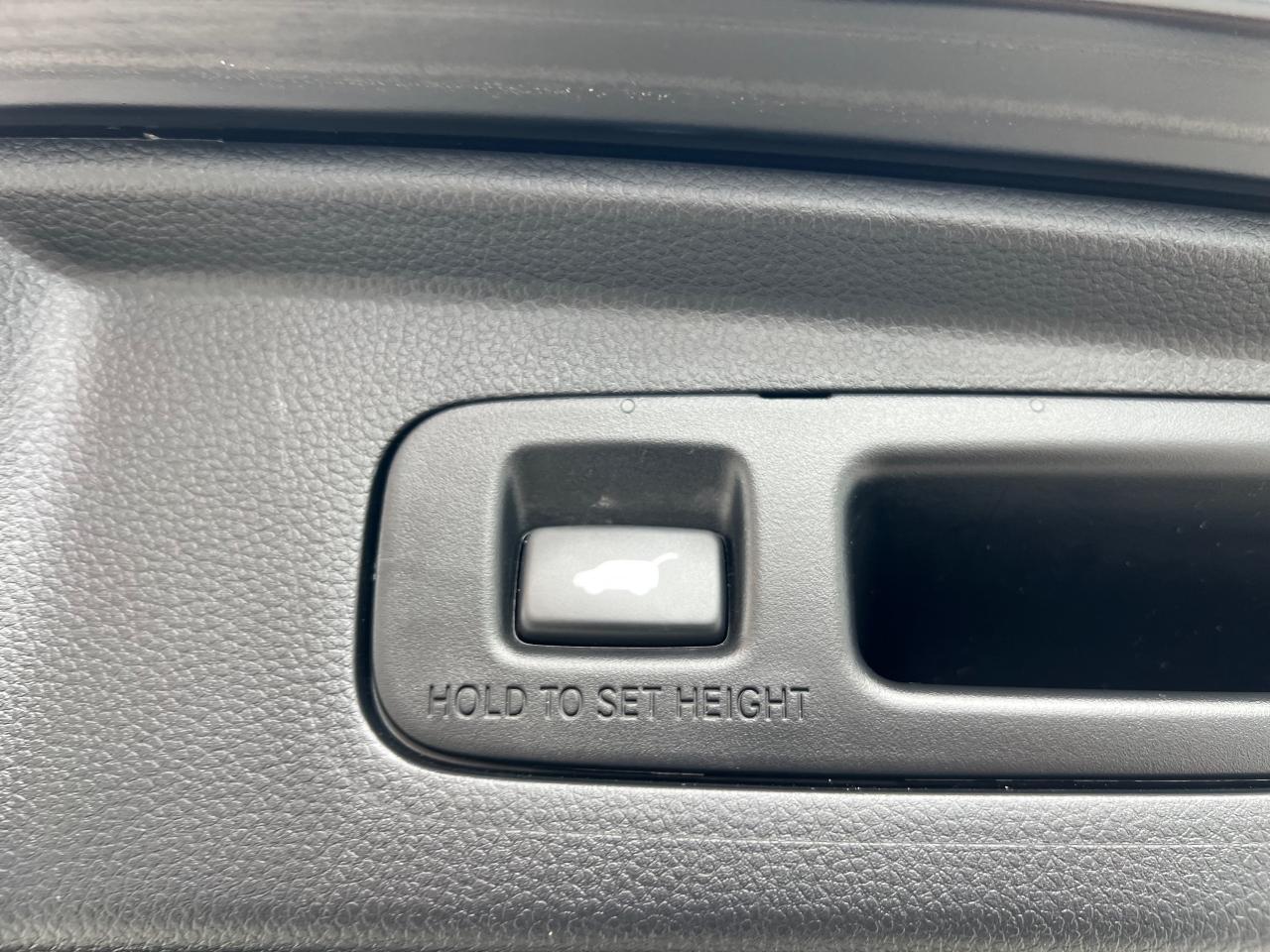 2024 Honda CR-V Hybrid EX-L 4dr All-Wheel Drive Photo