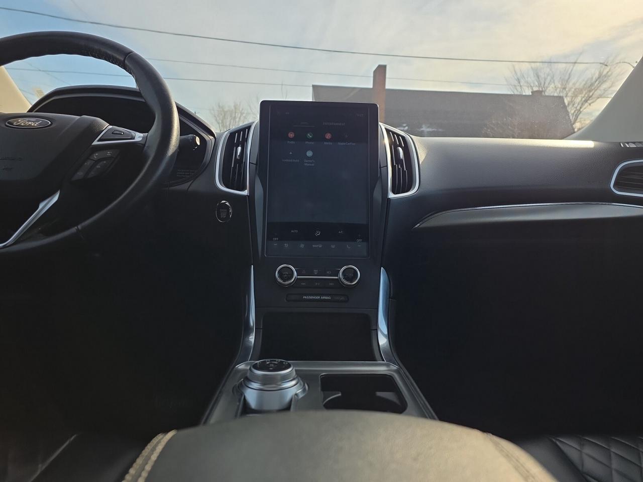 2023 Ford Edge Titanium AWD * NO ACCIDENTS / PANORAMIC ROOF / BAN Photo