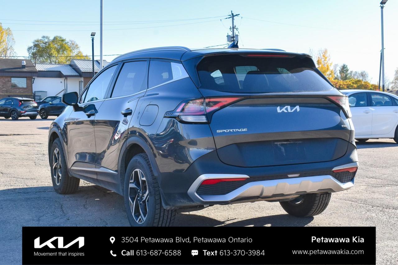 2023 Kia Sportage LX 4dr All-wheel Drive Photo4
