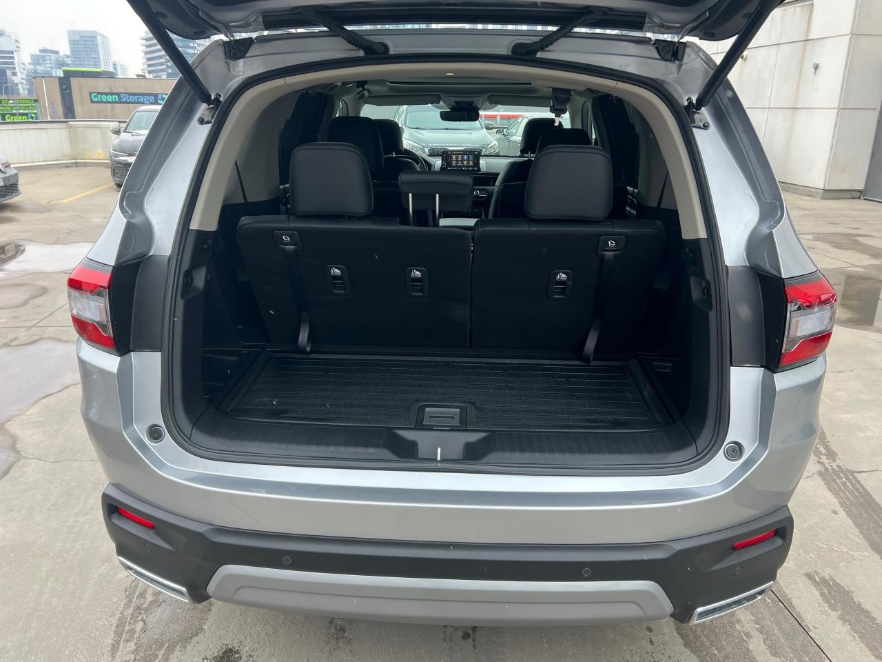 2025 Honda Pilot Touring 4dr All-Wheel Drive Photo